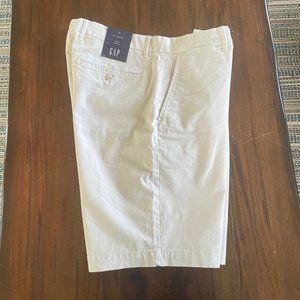 NWT Men's GAP Flex 10" khaki shorts 33 waist